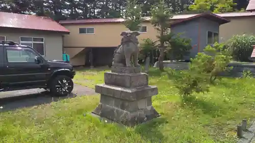 樺戸神社の狛犬