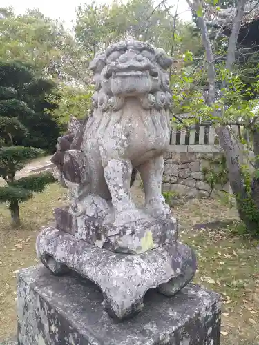 國鉾神社の狛犬