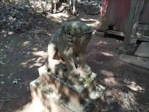 六所神社の狛犬