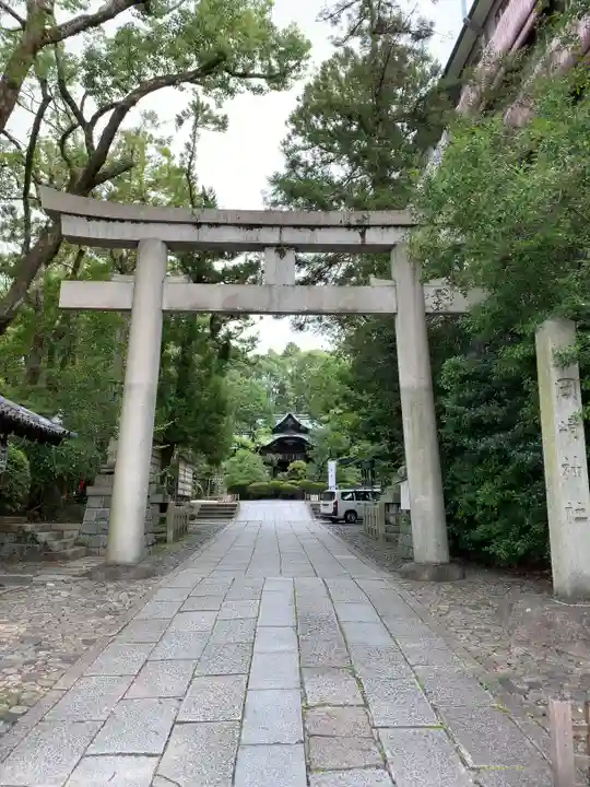 岡崎神社の鳥居