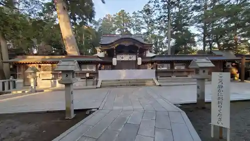 田村神社の本殿・本堂