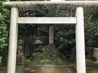 穴八幡宮の鳥居