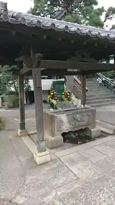 妙行寺の手水舎