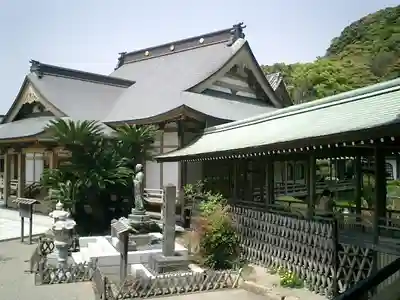 光明寺の本殿・本堂