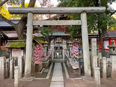 若宮八幡社の末社・摂社