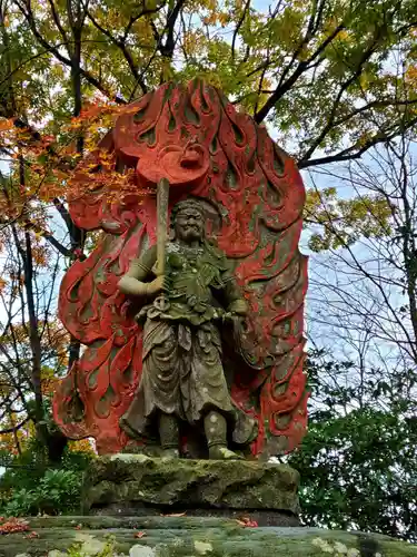 鉾立山天王院の仏像