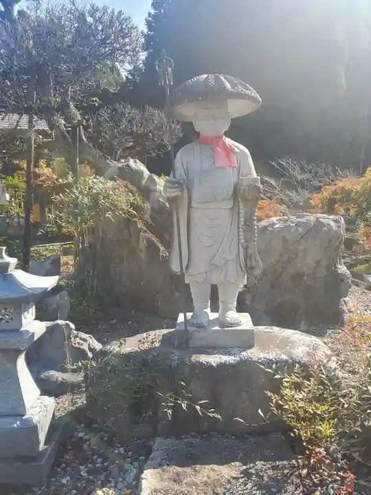 金藏院(聖法寺)の像