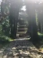 羽黒山五重塔(出羽三山神社)の{uncategorized: "未分類", other: "その他", undefined: "問題あり", building: "その他建物", grave: "お墓", sacred_gate: "鳥居", guardian: "狛犬", statue: "像", buddha: "仏像", history: "歴史", nature: "自然", garden: "庭園", animal: "動物", pagoda: "塔", temizu: "手水舎", mountain_gate: "山門・神門", sanctuary: "本殿・本堂", subordinate: "末社・摂社", art: "芸術", scenery: "景色", jizo: "地蔵", ema: "絵馬", goshuin: "御朱印", omikuji: "おみくじ", items: "授与品その他", amulet: "お守り", goshuincho: "御朱印帳", eats: "食事", festival: "お祭り", votive_dance: "神楽", shichigosan: "七五三参", wedding: "結婚式", experience: "体験その他", initially: "初詣", around: "周辺", anti_infection: "感染症対策"}