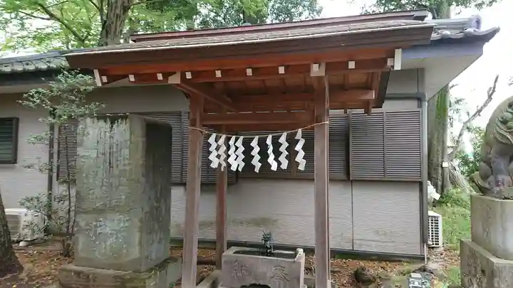 虎狛神社の手水舎
