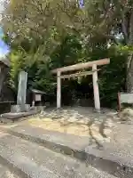 葛木坐火雷神社の{uncategorized: "未分類", other: "その他", undefined: "問題あり", building: "その他建物", grave: "お墓", sacred_gate: "鳥居", guardian: "狛犬", statue: "像", buddha: "仏像", history: "歴史", nature: "自然", garden: "庭園", animal: "動物", pagoda: "塔", temizu: "手水舎", mountain_gate: "山門・神門", sanctuary: "本殿・本堂", subordinate: "末社・摂社", art: "芸術", scenery: "景色", jizo: "地蔵", ema: "絵馬", goshuin: "御朱印", omikuji: "おみくじ", items: "授与品その他", amulet: "お守り", goshuincho: "御朱印帳", eats: "食事", festival: "お祭り", votive_dance: "神楽", shichigosan: "七五三参", wedding: "結婚式", experience: "体験その他", initially: "初詣", around: "周辺", anti_infection: "感染症対策"}