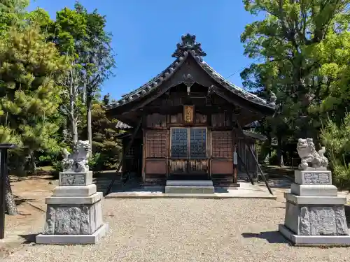 由乃伎神社の{uncategorized: "未分類", other: "その他", undefined: "問題あり", building: "その他建物", grave: "お墓", sacred_gate: "鳥居", guardian: "狛犬", statue: "像", buddha: "仏像", history: "歴史", nature: "自然", garden: "庭園", animal: "動物", pagoda: "塔", temizu: "手水舎", mountain_gate: "山門・神門", sanctuary: "本殿・本堂", subordinate: "末社・摂社", art: "芸術", scenery: "景色", jizo: "地蔵", ema: "絵馬", goshuin: "御朱印", omikuji: "おみくじ", items: "授与品その他", amulet: "お守り", goshuincho: "御朱印帳", eats: "食事", festival: "お祭り", votive_dance: "神楽", shichigosan: "七五三参", wedding: "結婚式", experience: "体験その他", initially: "初詣", around: "周辺", anti_infection: "感染症対策"}