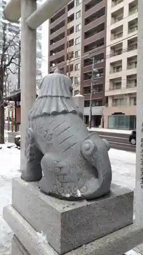 北海道神宮頓宮の狛犬