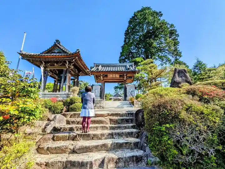 萬勝寺(飯高観音)の山門・神門