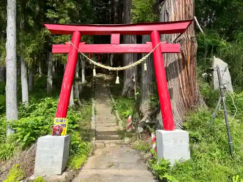久須志神社の{uncategorized: "未分類", other: "その他", undefined: "問題あり", building: "その他建物", grave: "お墓", sacred_gate: "鳥居", guardian: "狛犬", statue: "像", buddha: "仏像", history: "歴史", nature: "自然", garden: "庭園", animal: "動物", pagoda: "塔", temizu: "手水舎", mountain_gate: "山門・神門", sanctuary: "本殿・本堂", subordinate: "末社・摂社", art: "芸術", scenery: "景色", jizo: "地蔵", ema: "絵馬", goshuin: "御朱印", omikuji: "おみくじ", items: "授与品その他", amulet: "お守り", goshuincho: "御朱印帳", eats: "食事", festival: "お祭り", votive_dance: "神楽", shichigosan: "七五三参", wedding: "結婚式", experience: "体験その他", initially: "初詣", around: "周辺", anti_infection: "感染症対策"}