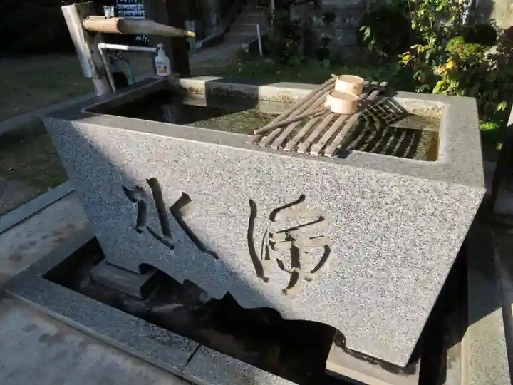 横浜 西方寺の手水舎