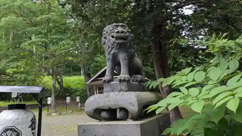 義經神社の狛犬