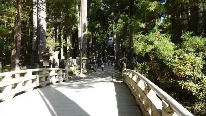 高野山金剛峯寺奥の院(和歌山県)