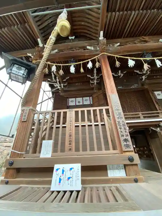 生石神社の本殿・本堂