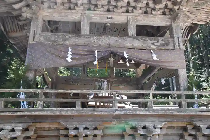 高尾穂見神社の{uncategorized: "未分類", other: "その他", undefined: "問題あり", building: "その他建物", grave: "お墓", sacred_gate: "鳥居", guardian: "狛犬", statue: "像", buddha: "仏像", history: "歴史", nature: "自然", garden: "庭園", animal: "動物", pagoda: "塔", temizu: "手水舎", mountain_gate: "山門・神門", sanctuary: "本殿・本堂", subordinate: "末社・摂社", art: "芸術", scenery: "景色", jizo: "地蔵", ema: "絵馬", goshuin: "御朱印", omikuji: "おみくじ", items: "授与品その他", amulet: "お守り", goshuincho: "御朱印帳", eats: "食事", festival: "お祭り", votive_dance: "神楽", shichigosan: "七五三参", wedding: "結婚式", experience: "体験その他", initially: "初詣", around: "周辺", anti_infection: "感染症対策"}