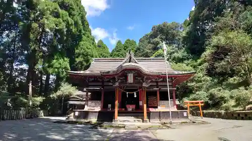 花尾神社の本殿