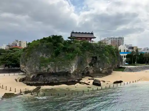 波上宮の本殿・本堂