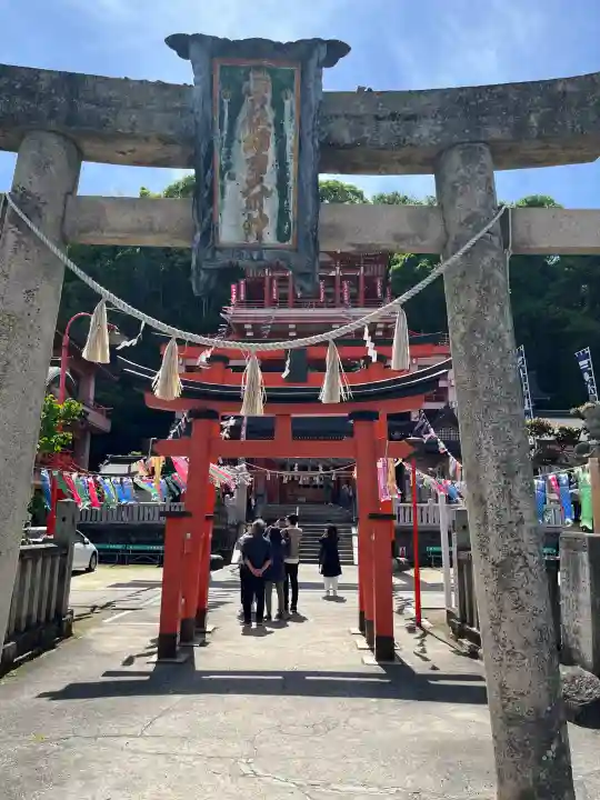 草戸稲荷神社の{uncategorized: "未分類", other: "その他", undefined: "問題あり", building: "その他建物", grave: "お墓", sacred_gate: "鳥居", guardian: "狛犬", statue: "像", buddha: "仏像", history: "歴史", nature: "自然", garden: "庭園", animal: "動物", pagoda: "塔", temizu: "手水舎", mountain_gate: "山門・神門", sanctuary: "本殿・本堂", subordinate: "末社・摂社", art: "芸術", scenery: "景色", jizo: "地蔵", ema: "絵馬", goshuin: "御朱印", omikuji: "おみくじ", items: "授与品その他", amulet: "お守り", goshuincho: "御朱印帳", eats: "食事", festival: "お祭り", votive_dance: "神楽", shichigosan: "七五三参", wedding: "結婚式", experience: "体験その他", initially: "初詣", around: "周辺", anti_infection: "感染症対策"}
