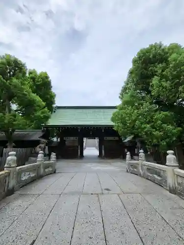 石清尾八幡宮の山門