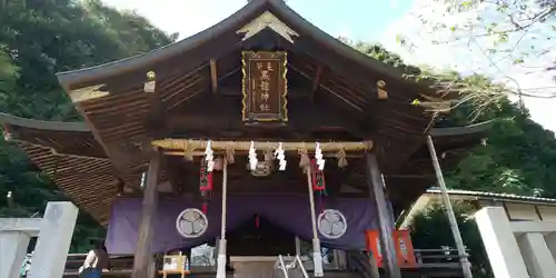 毛谷黒龍神社の本殿・本堂