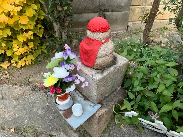 平野の一本松と地蔵堂(十王堂跡)の地蔵