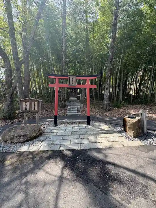樂山オートバイ神社の鳥居