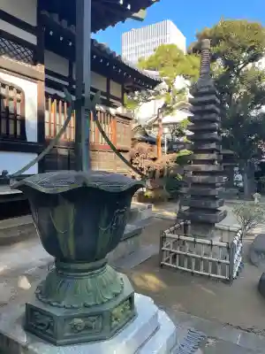 本立寺の{uncategorized: "未分類", other: "その他", undefined: "問題あり", building: "その他建物", grave: "お墓", sacred_gate: "鳥居", guardian: "狛犬", statue: "像", buddha: "仏像", history: "歴史", nature: "自然", garden: "庭園", animal: "動物", pagoda: "塔", temizu: "手水舎", mountain_gate: "山門・神門", sanctuary: "本殿・本堂", subordinate: "末社・摂社", art: "芸術", scenery: "景色", jizo: "地蔵", ema: "絵馬", goshuin: "御朱印", omikuji: "おみくじ", items: "授与品その他", amulet: "お守り", goshuincho: "御朱印帳", eats: "食事", festival: "お祭り", votive_dance: "神楽", shichigosan: "七五三参", wedding: "結婚式", experience: "体験その他", initially: "初詣", around: "周辺", anti_infection: "感染症対策"}