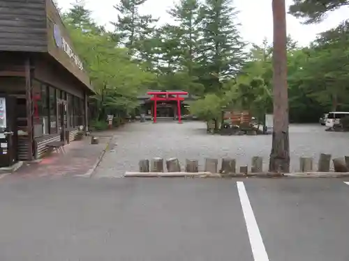 無戸室浅間神社(船津胎内神社)の建物その他