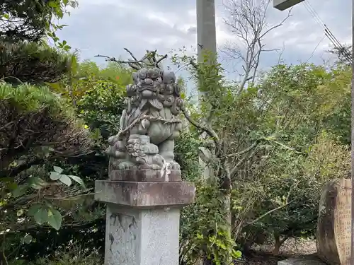 石積神社の狛犬