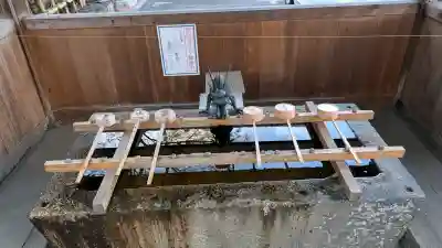 名古屋東照宮の{uncategorized: "未分類", other: "その他", undefined: "問題あり", building: "その他建物", grave: "お墓", sacred_gate: "鳥居", guardian: "狛犬", statue: "像", buddha: "仏像", history: "歴史", nature: "自然", garden: "庭園", animal: "動物", pagoda: "塔", temizu: "手水舎", mountain_gate: "山門・神門", sanctuary: "本殿・本堂", subordinate: "末社・摂社", art: "芸術", scenery: "景色", jizo: "地蔵", ema: "絵馬", goshuin: "御朱印", omikuji: "おみくじ", items: "授与品その他", amulet: "お守り", goshuincho: "御朱印帳", eats: "食事", festival: "お祭り", votive_dance: "神楽", shichigosan: "七五三参", wedding: "結婚式", experience: "体験その他", initially: "初詣", around: "周辺", anti_infection: "感染症対策"}