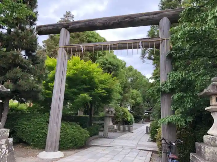 木嶋坐天照御魂神社の鳥居