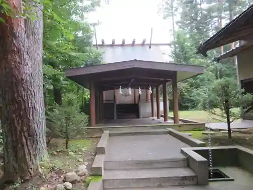 冨士山小御嶽神社里宮の本殿