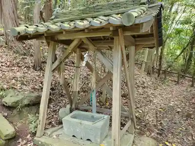 堅田神社の手水舎