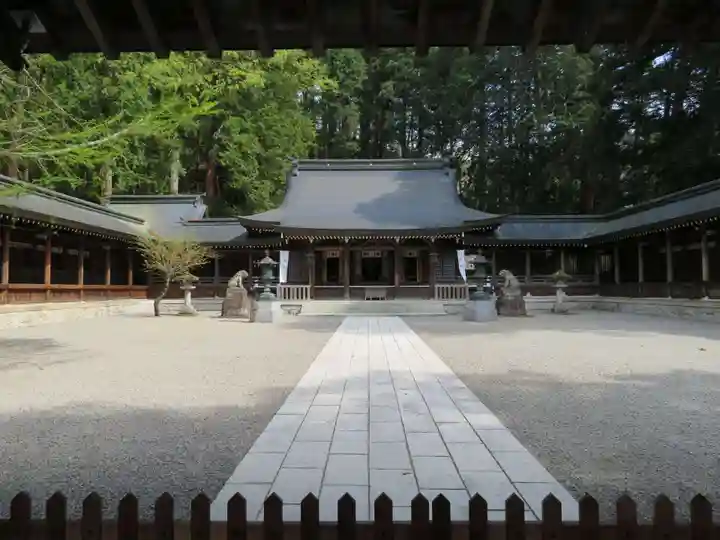 飛騨一宮水無神社の本殿・本堂