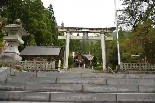 八海山尊神社の鳥居