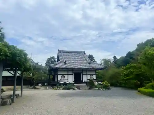 當麻寺奥院の{uncategorized: "未分類", other: "その他", undefined: "問題あり", building: "その他建物", grave: "お墓", sacred_gate: "鳥居", guardian: "狛犬", statue: "像", buddha: "仏像", history: "歴史", nature: "自然", garden: "庭園", animal: "動物", pagoda: "塔", temizu: "手水舎", mountain_gate: "山門・神門", sanctuary: "本殿・本堂", subordinate: "末社・摂社", art: "芸術", scenery: "景色", jizo: "地蔵", ema: "絵馬", goshuin: "御朱印", omikuji: "おみくじ", items: "授与品その他", amulet: "お守り", goshuincho: "御朱印帳", eats: "食事", festival: "お祭り", votive_dance: "神楽", shichigosan: "七五三参", wedding: "結婚式", experience: "体験その他", initially: "初詣", around: "周辺", anti_infection: "感染症対策"}