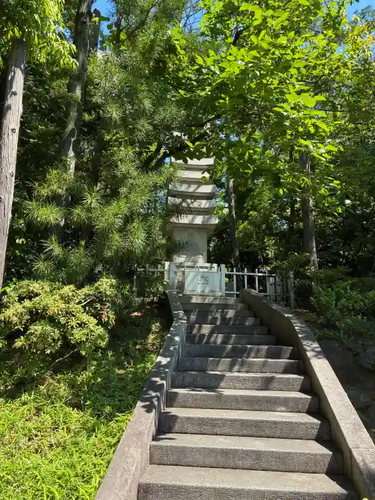 西新井大師総持寺の{uncategorized: "未分類", other: "その他", undefined: "問題あり", building: "その他建物", grave: "お墓", sacred_gate: "鳥居", guardian: "狛犬", statue: "像", buddha: "仏像", history: "歴史", nature: "自然", garden: "庭園", animal: "動物", pagoda: "塔", temizu: "手水舎", mountain_gate: "山門・神門", sanctuary: "本殿・本堂", subordinate: "末社・摂社", art: "芸術", scenery: "景色", jizo: "地蔵", ema: "絵馬", goshuin: "御朱印", omikuji: "おみくじ", items: "授与品その他", amulet: "お守り", goshuincho: "御朱印帳", eats: "食事", festival: "お祭り", votive_dance: "神楽", shichigosan: "七五三参", wedding: "結婚式", experience: "体験その他", initially: "初詣", around: "周辺", anti_infection: "感染症対策"}
