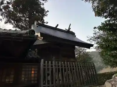 海潮神社の{uncategorized: "未分類", other: "その他", undefined: "問題あり", building: "その他建物", grave: "お墓", sacred_gate: "鳥居", guardian: "狛犬", statue: "像", buddha: "仏像", history: "歴史", nature: "自然", garden: "庭園", animal: "動物", pagoda: "塔", temizu: "手水舎", mountain_gate: "山門・神門", sanctuary: "本殿・本堂", subordinate: "末社・摂社", art: "芸術", scenery: "景色", jizo: "地蔵", ema: "絵馬", goshuin: "御朱印", omikuji: "おみくじ", items: "授与品その他", amulet: "お守り", goshuincho: "御朱印帳", eats: "食事", festival: "お祭り", votive_dance: "神楽", shichigosan: "七五三参", wedding: "結婚式", experience: "体験その他", initially: "初詣", around: "周辺", anti_infection: "感染症対策"}