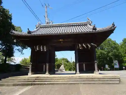 日岡神社の山門