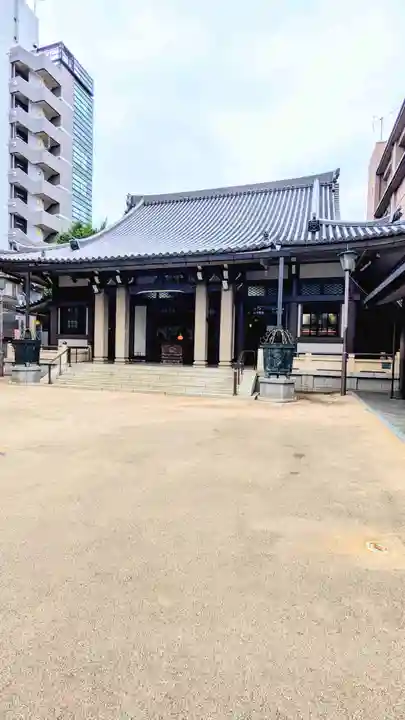 とげぬき地蔵尊 高岩寺の本殿・本堂