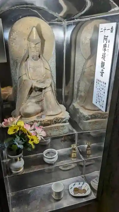 岩戸観音堂の仏像