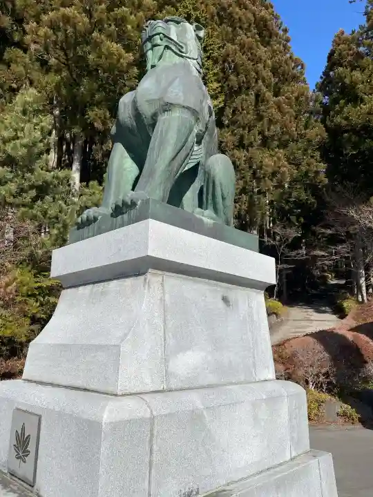 秋葉山本宮 秋葉神社 上社の{uncategorized: "未分類", other: "その他", undefined: "問題あり", building: "その他建物", grave: "お墓", sacred_gate: "鳥居", guardian: "狛犬", statue: "像", buddha: "仏像", history: "歴史", nature: "自然", garden: "庭園", animal: "動物", pagoda: "塔", temizu: "手水舎", mountain_gate: "山門・神門", sanctuary: "本殿・本堂", subordinate: "末社・摂社", art: "芸術", scenery: "景色", jizo: "地蔵", ema: "絵馬", goshuin: "御朱印", omikuji: "おみくじ", items: "授与品その他", amulet: "お守り", goshuincho: "御朱印帳", eats: "食事", festival: "お祭り", votive_dance: "神楽", shichigosan: "七五三参", wedding: "結婚式", experience: "体験その他", initially: "初詣", around: "周辺", anti_infection: "感染症対策"}