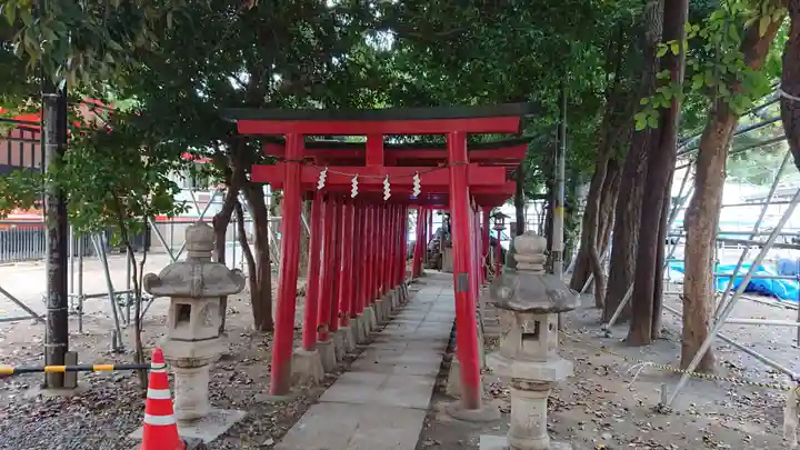 花園神社の鳥居