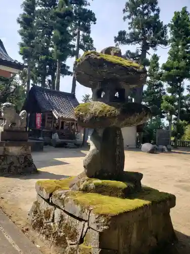 惣社白山神社の建物その他