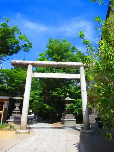 四柱神社の鳥居