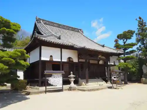 備中國分寺の本殿・本堂